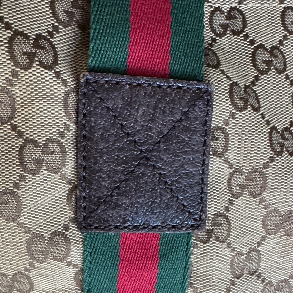 Gucci Sherry GG Monogram Tote with Red and Green Straps - Picture 6 of 16
